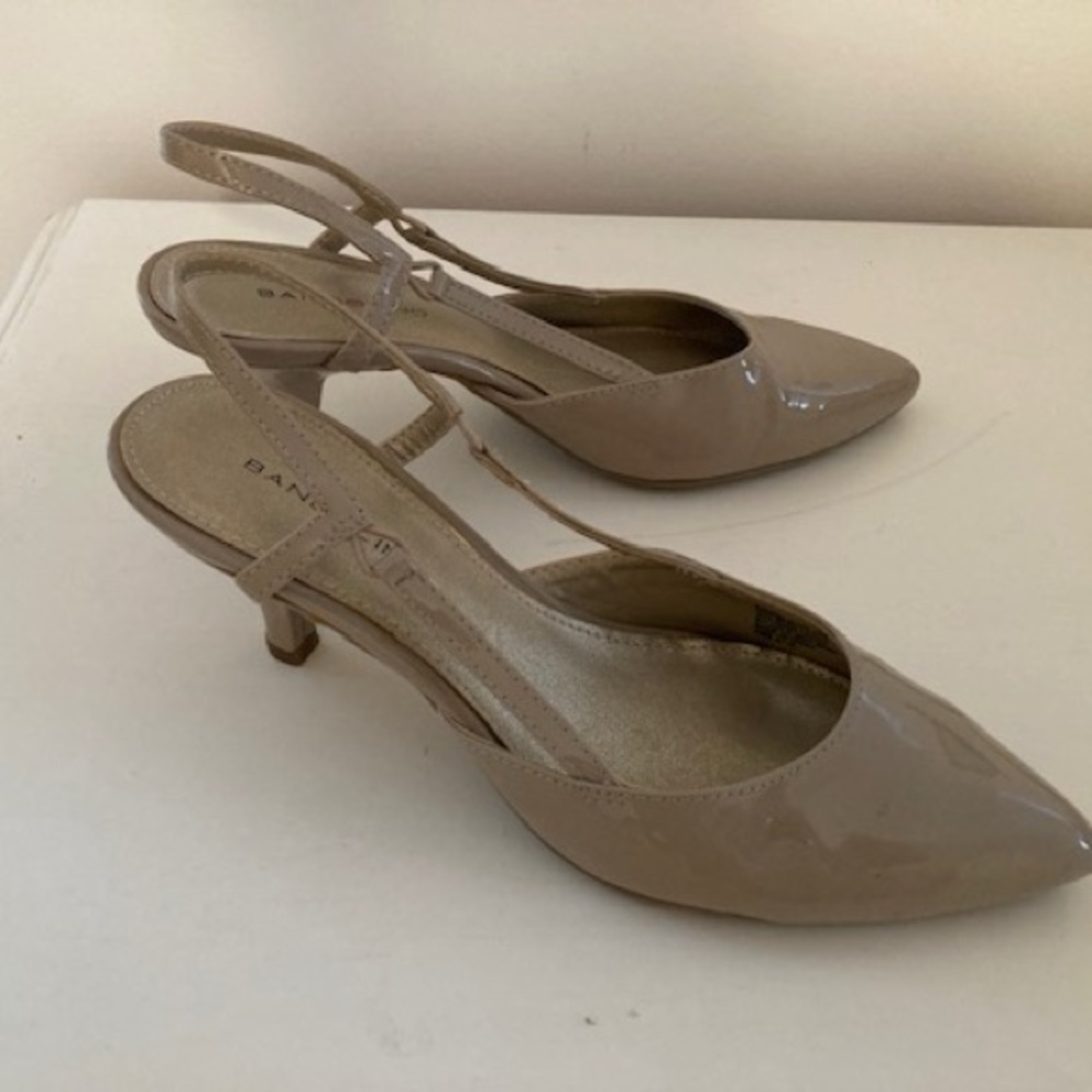 Bandolino Women's Taupe Patent Slingback Heels